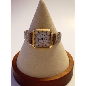 Virgin Islands De Luxe Classic Dial Gold-Tone Square Case Dancing Wristwatch